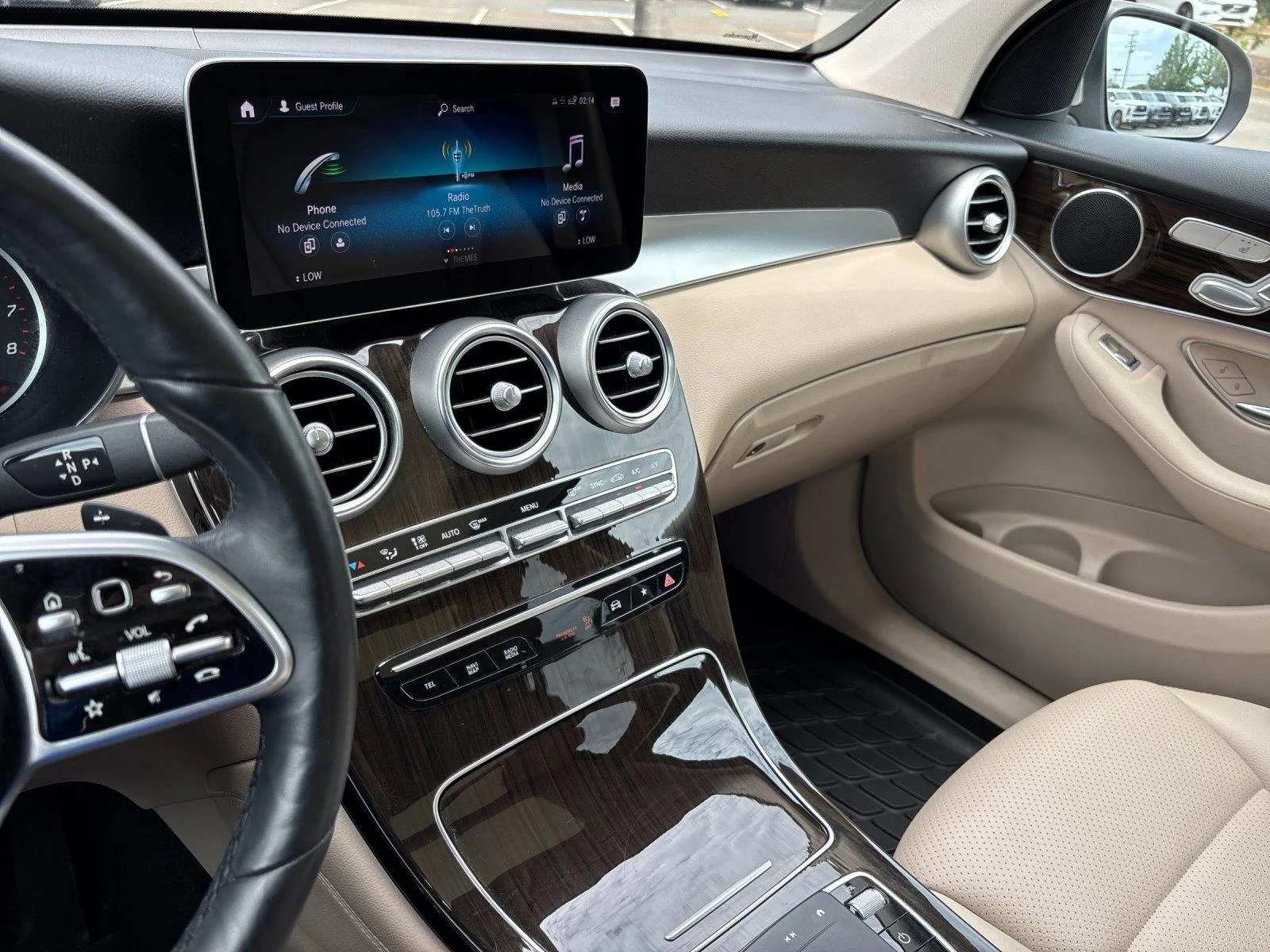 Used 2021 Mojave Silver Metallic Mercedes-Benz GLC 300 image 28