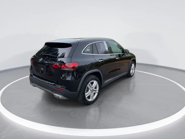 Used 2023  Mercedes-Benz GLA 250 image 8