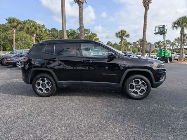 Used 2022 Diamond Black C Jeep Trailhawk image 2