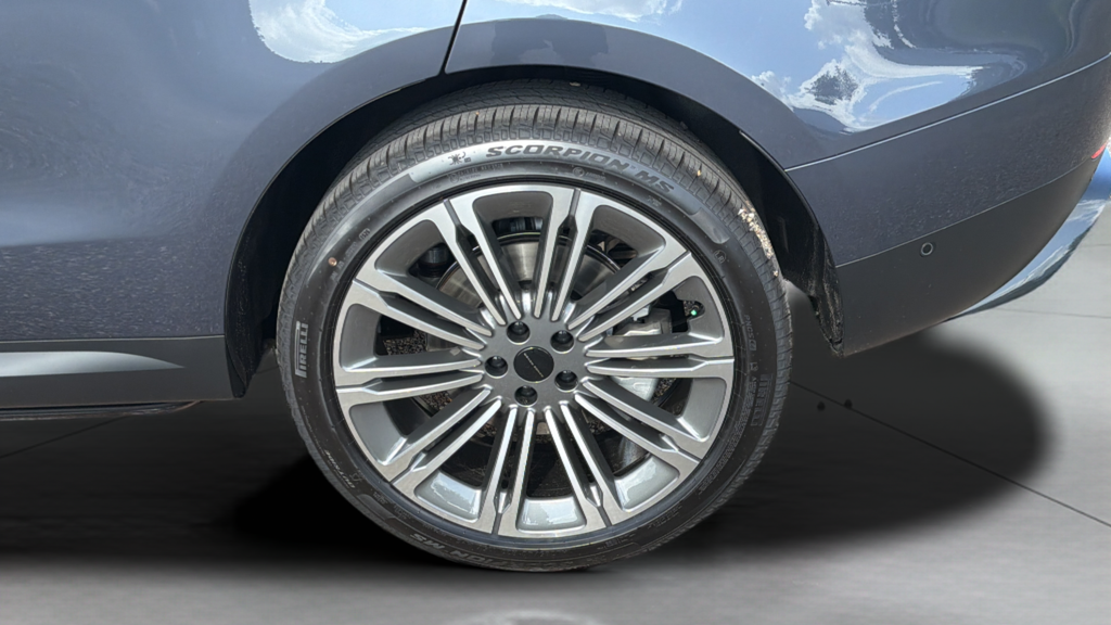 New 2026 Varesine Blue Land Rover SE image 17