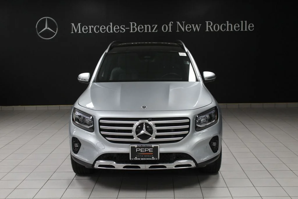 Certified Used 2026 Silver Mercedes-Benz GLB 250 image 4