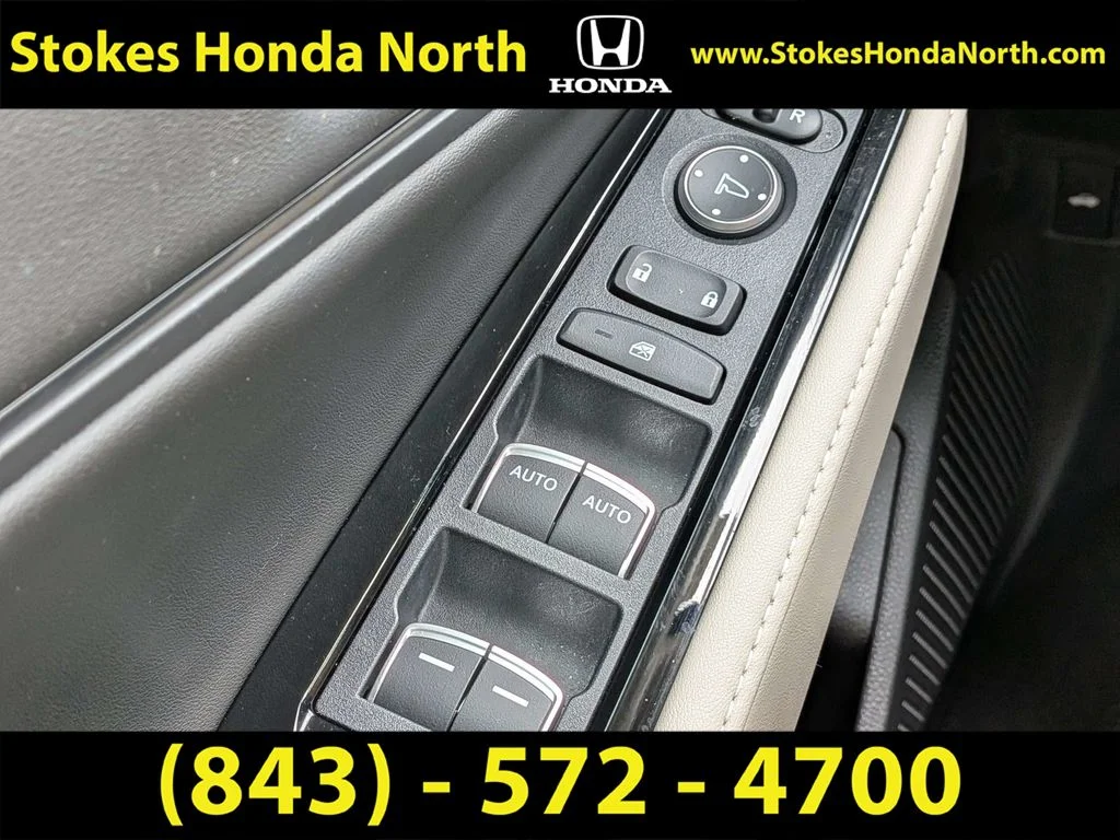 Used 2023 White Honda Touring image 26