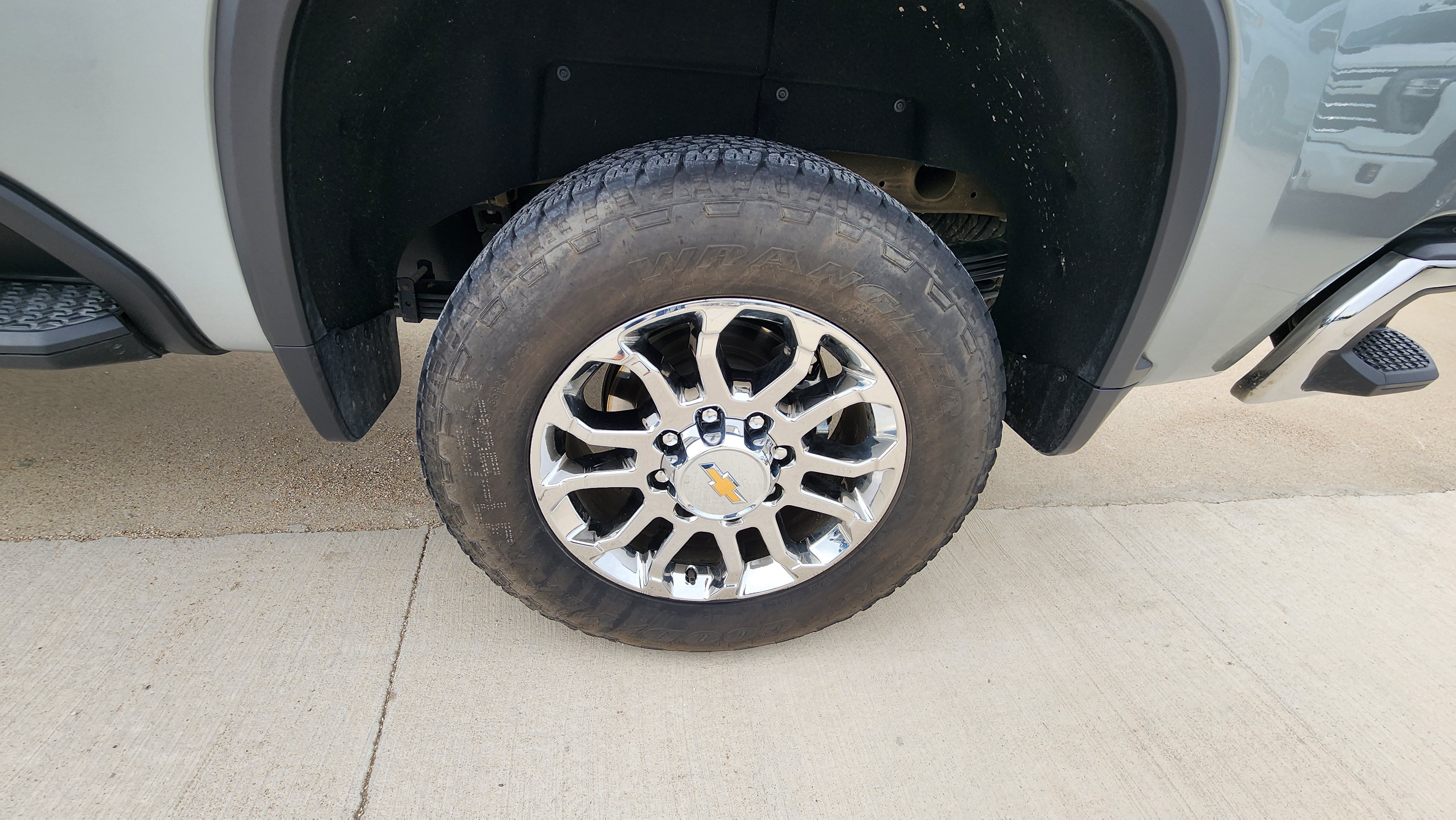 2026 Chevrolet Silverado 2500HD LTZ - Photo 10