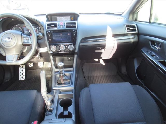 Used 2020 Black Subaru Premium image 13