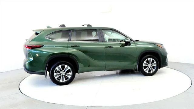 Certified Used 2024 CYPRESS Toyota  image 6