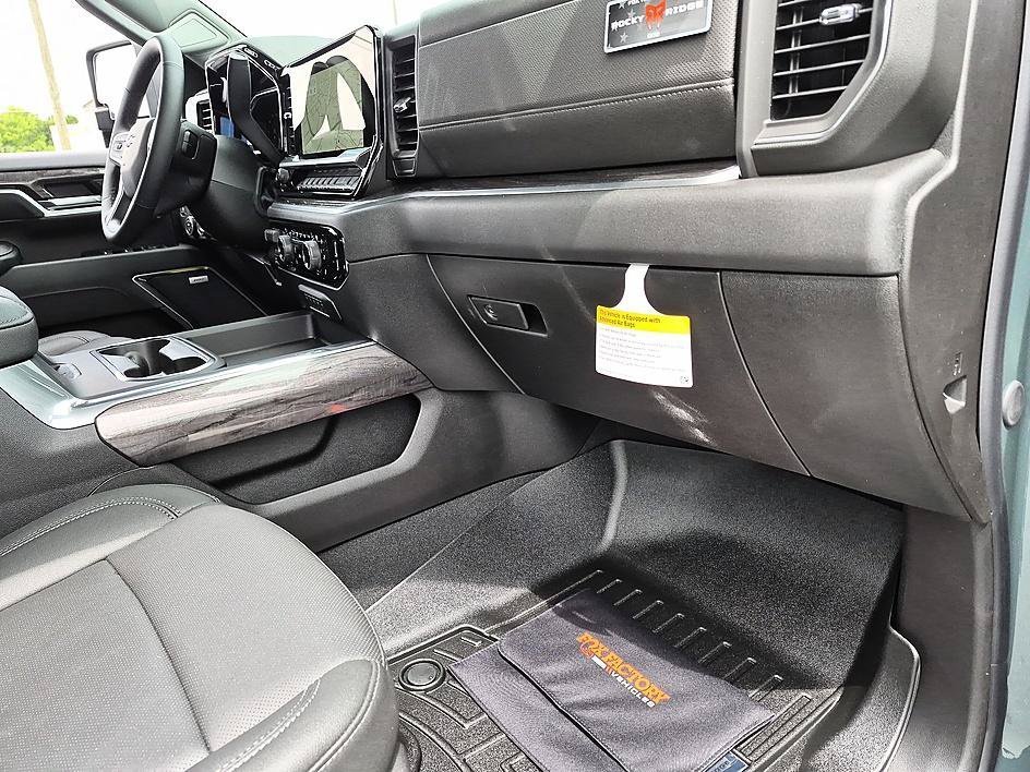 2026 Chevrolet Silverado 2500 HD LTZ - Photo 36