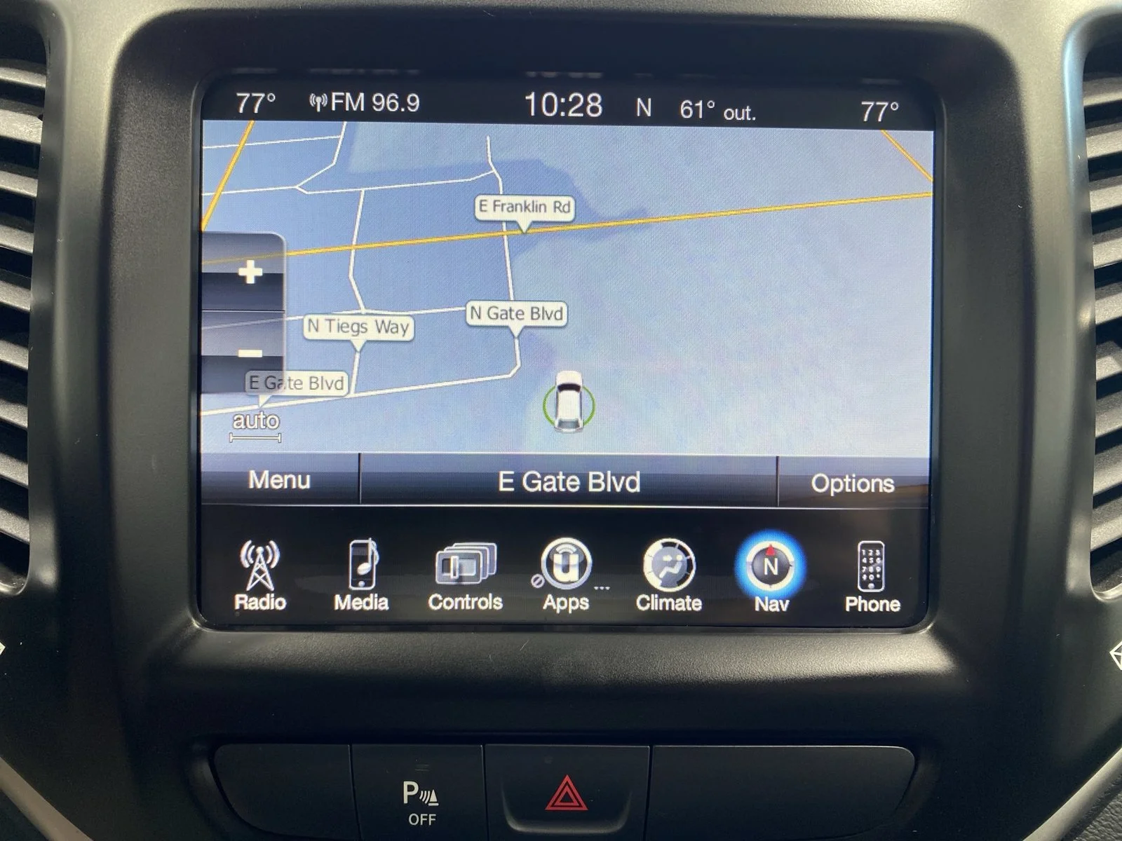 Used 2018 White Jeep Trailhawk image 18