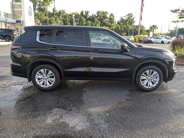 Used 2025  Mitsubishi ES image 3