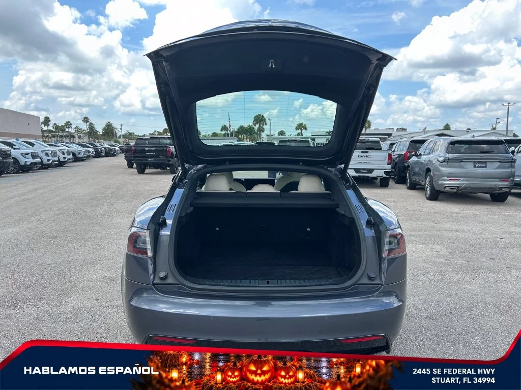 Used 2022  Tesla AWD image 16