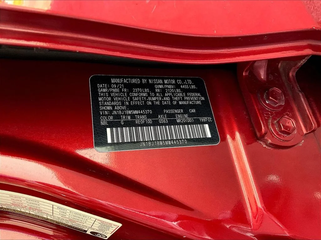 Used 2021 Scarlet Nissan SV image 24