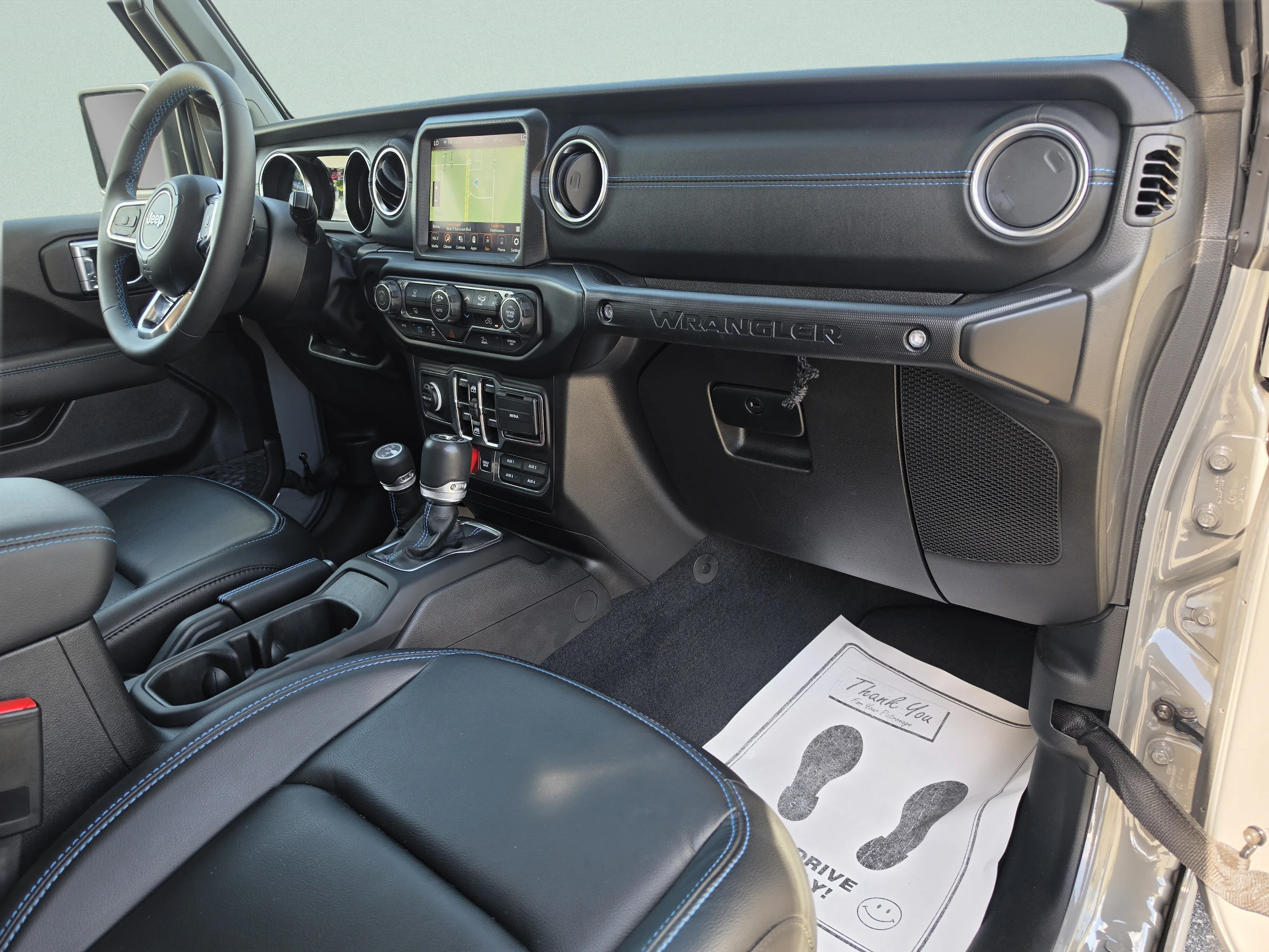 Used 2023 Sting-Gray Clearcoat Jeep Rubicon image 19