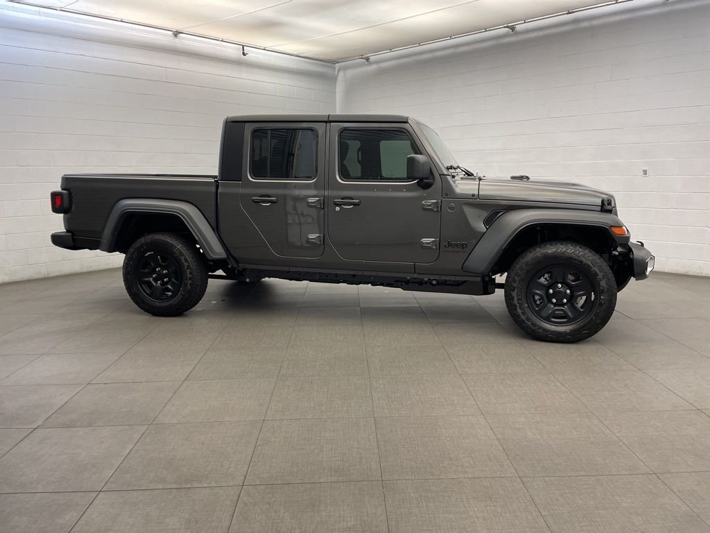 New 2026 Granite Crystal Metallic Clear-Coat Exterior Paint Jeep Sport image 2