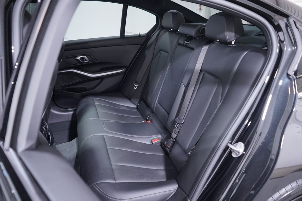 Used 2025 Black Sapphire Metallic BMW M340i image 10