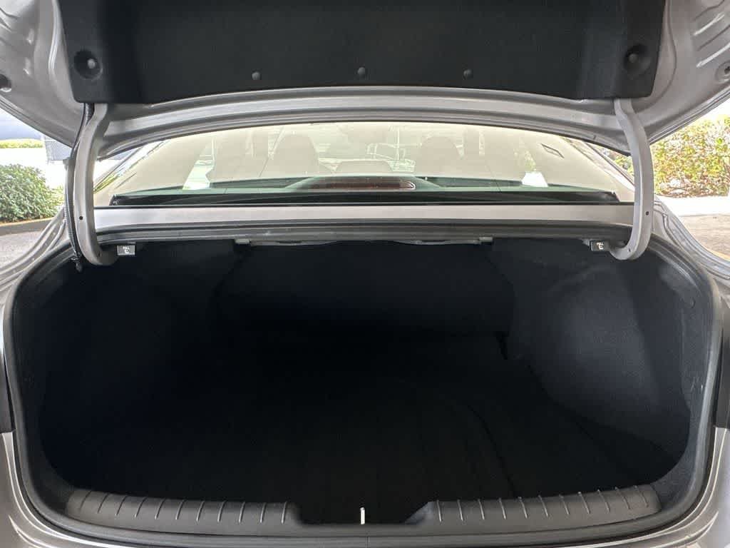 Used 2024 Fluid Metal Hyundai SE image 25