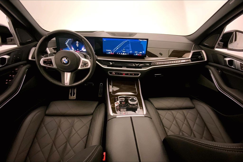 Used 2024 Gray Metallic BMW xDrive40i image 16