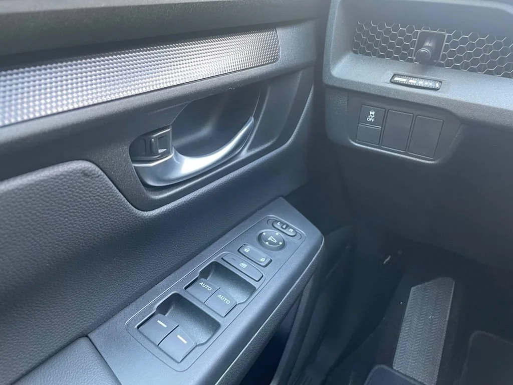 2025 Honda CR-V EX - Photo 34
