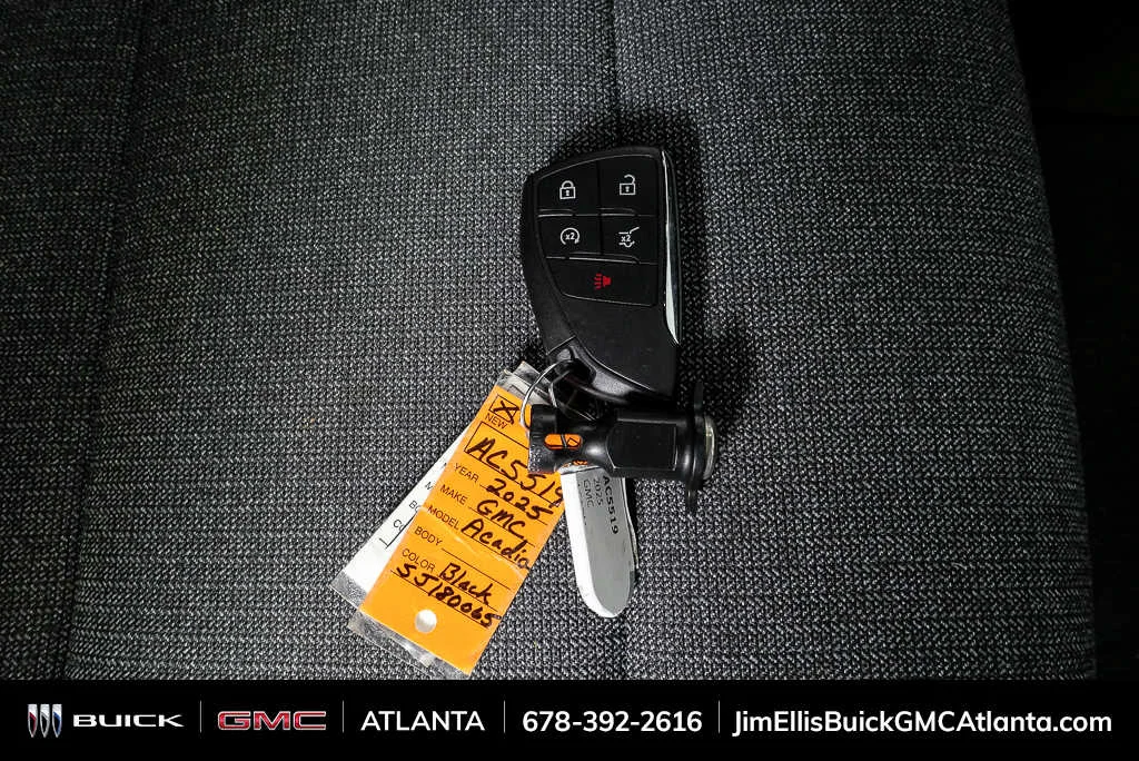 2025 GMC Acadia Elevation - Photo 26