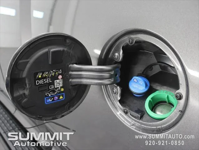 New 2026 Granite Crystal Metallic Clear-Coat Exterior Paint RAM LARAMIE image 34