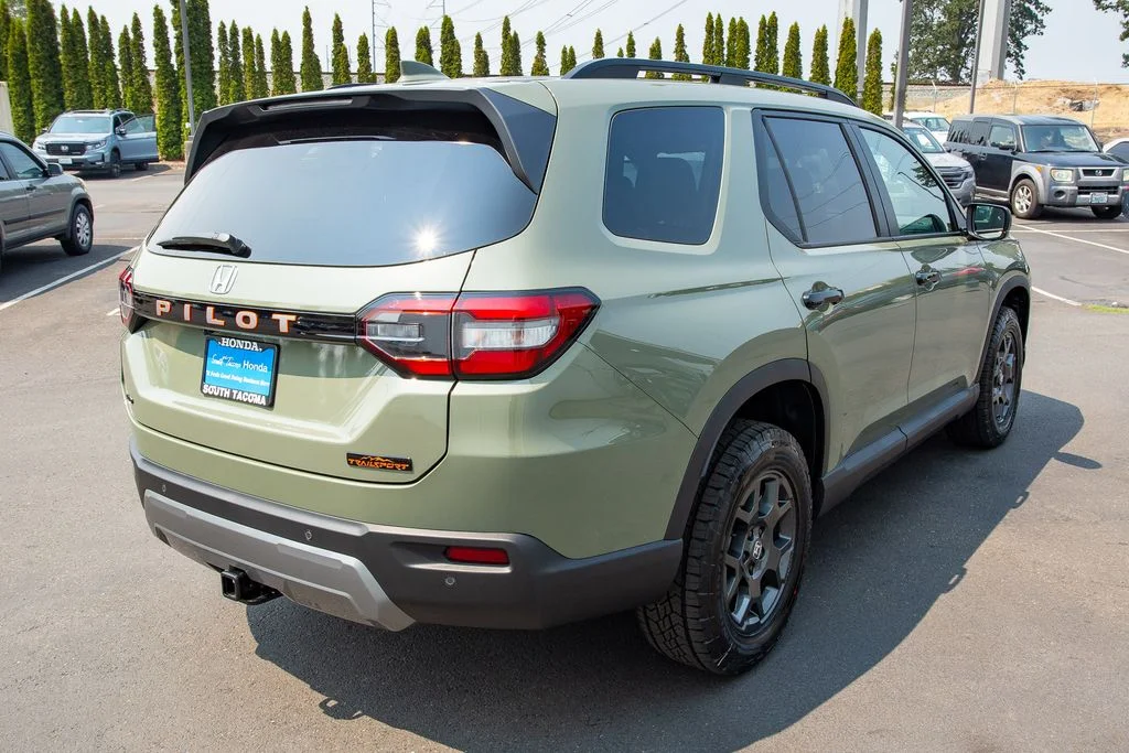 New 2026 Ash Green Metallic Honda TrailSport w/Pet Package image 6