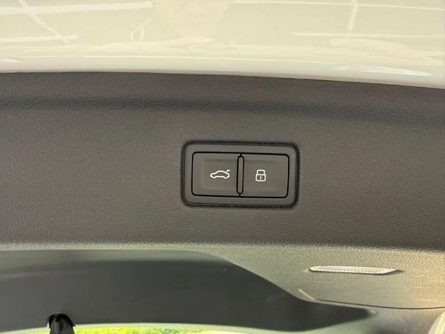 Used 2025 White Audi  image 35