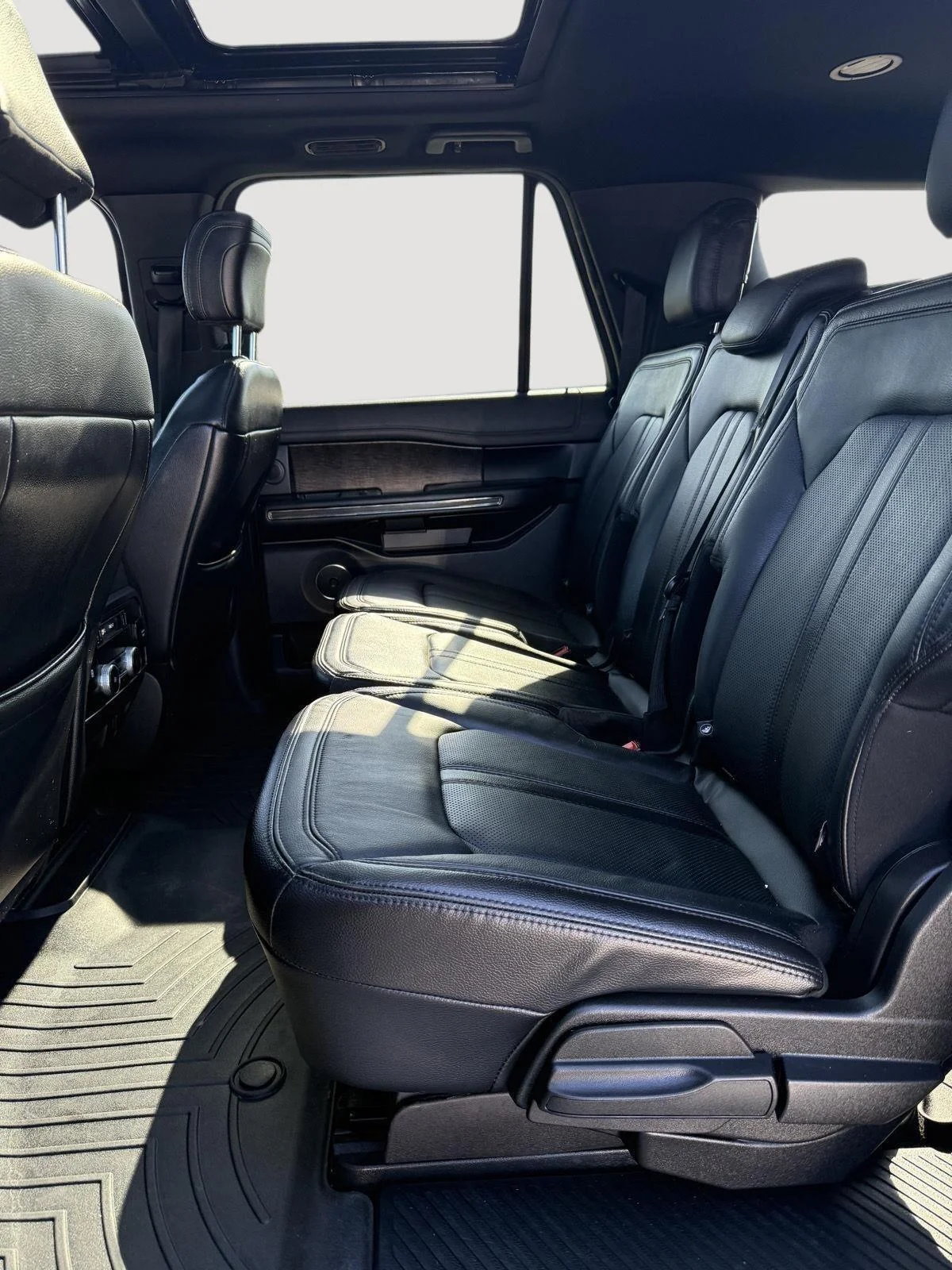 Used 2019 Ingot Silver Ford Limited image 15