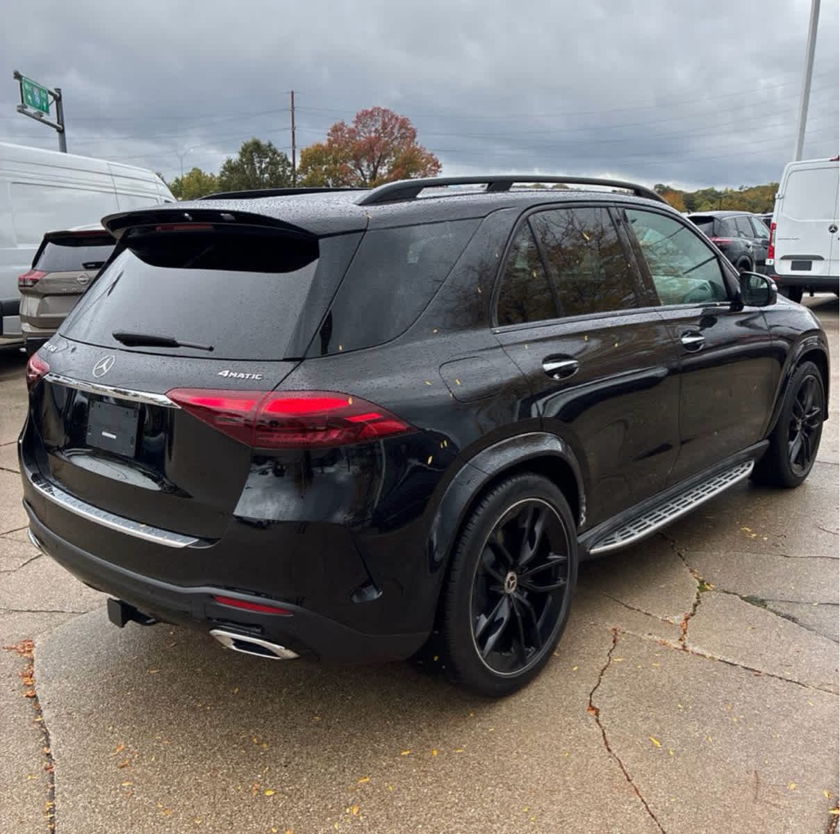 Used 2024 Obsidian Black Metallic Mercedes-Benz GLE 450 image 4