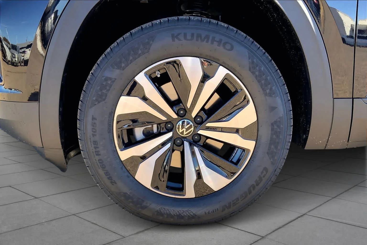 New 2026 Deep Black Pearl Volkswagen 2.0T SE image 12