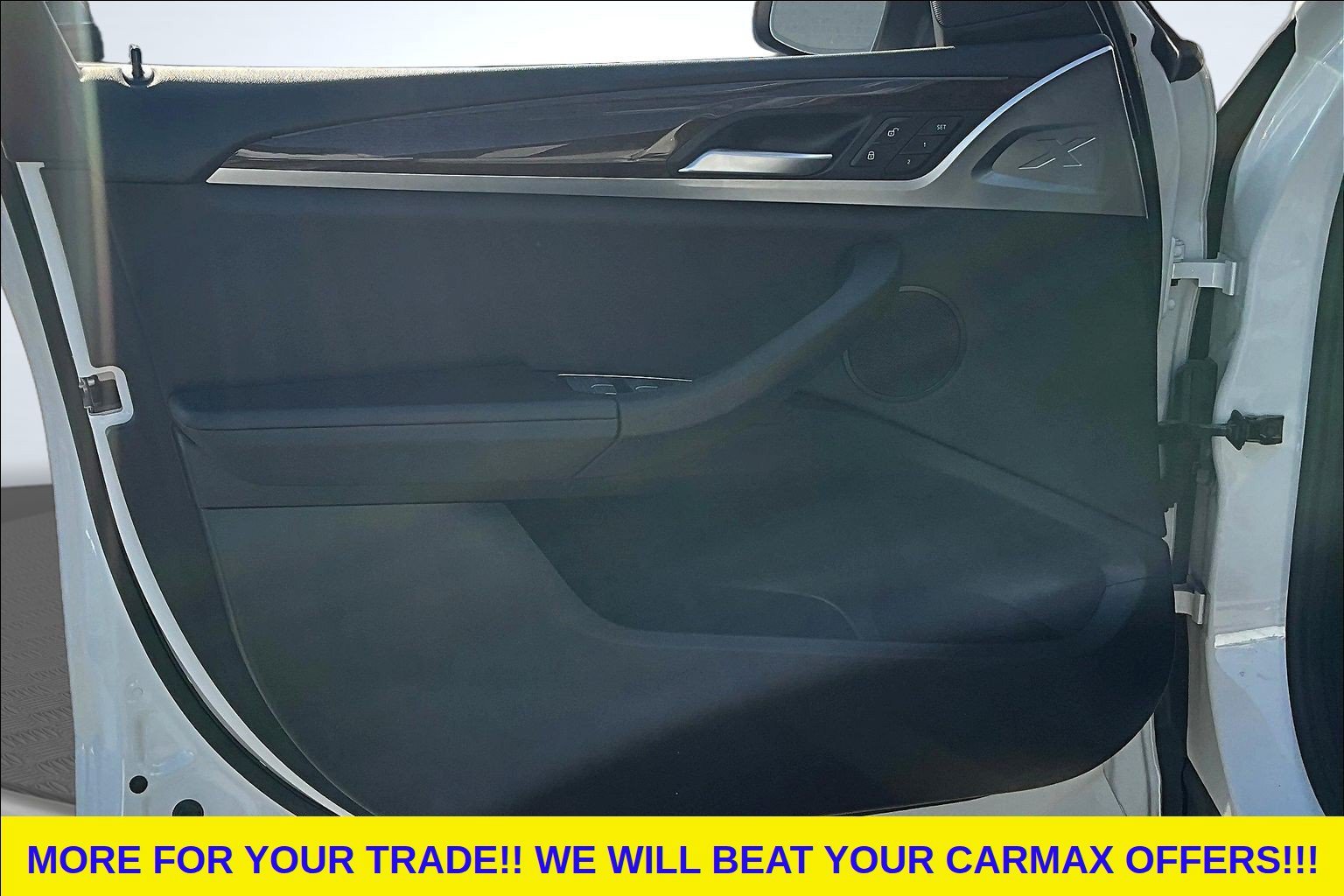 Used 2024 White BMW xDrive30i image 19