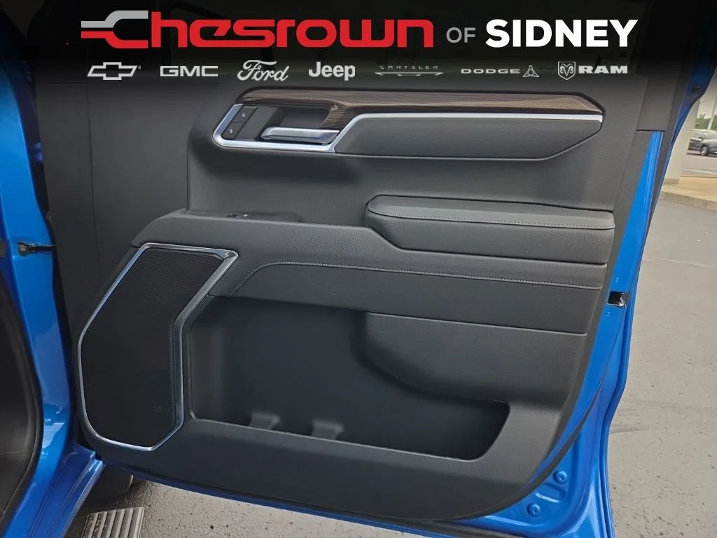Used 2025 Blue Chevrolet LT image 17