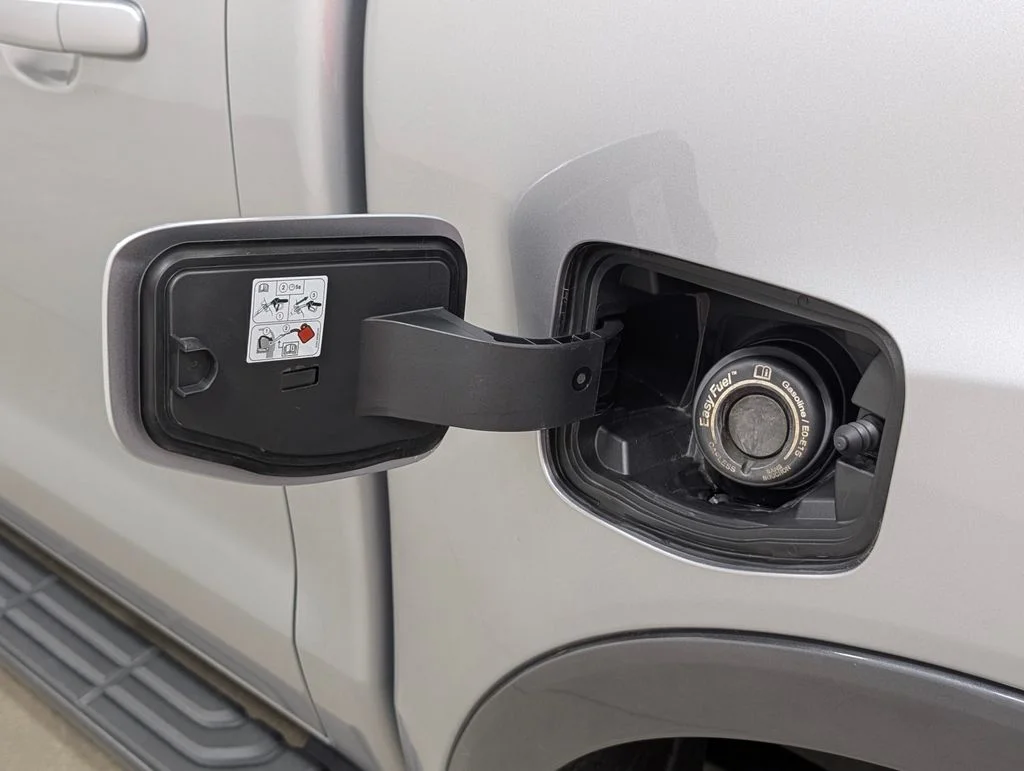 Certified Used 2022 Silver Metallic Ford Lariat image 22