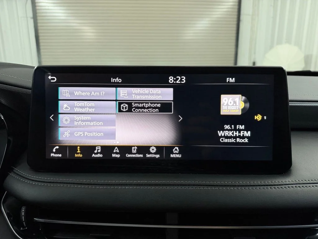 Certified Used 2023 Gray INFINITI LUXE image 21