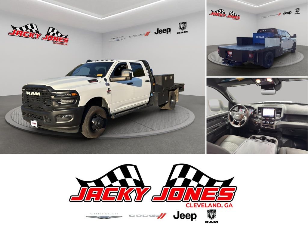 2025 RAM 3500 Tradesman 4X4 Crew Cab's photo