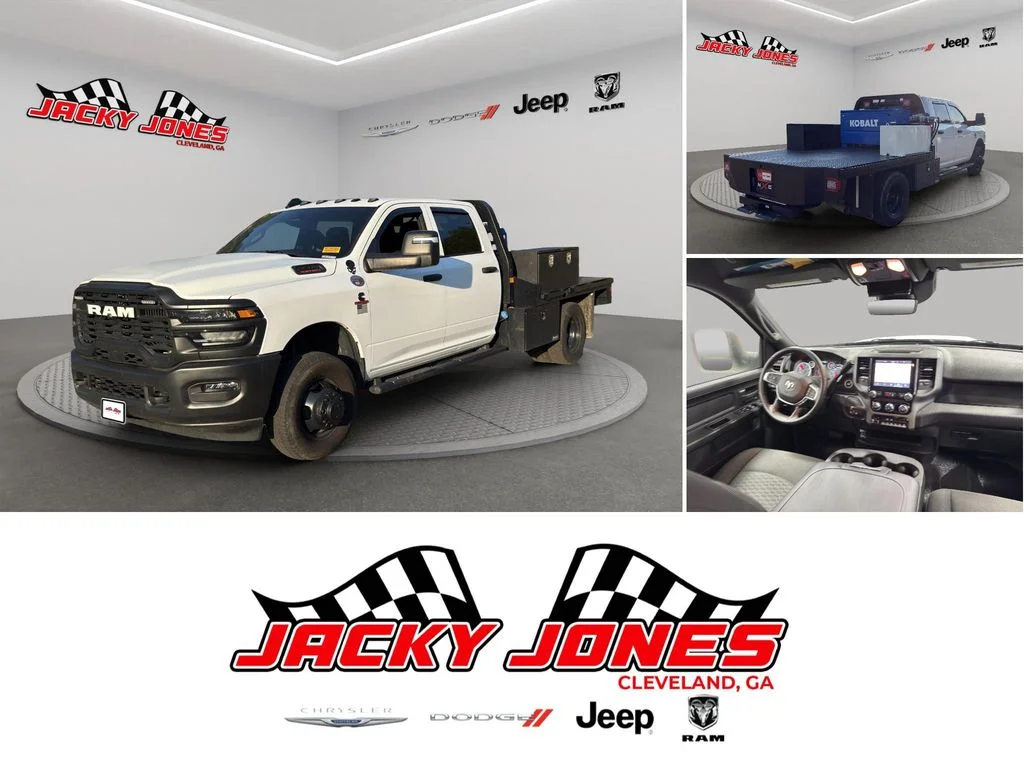 2025 RAM 3500 Tradesman 4X4 Crew Cab's photo