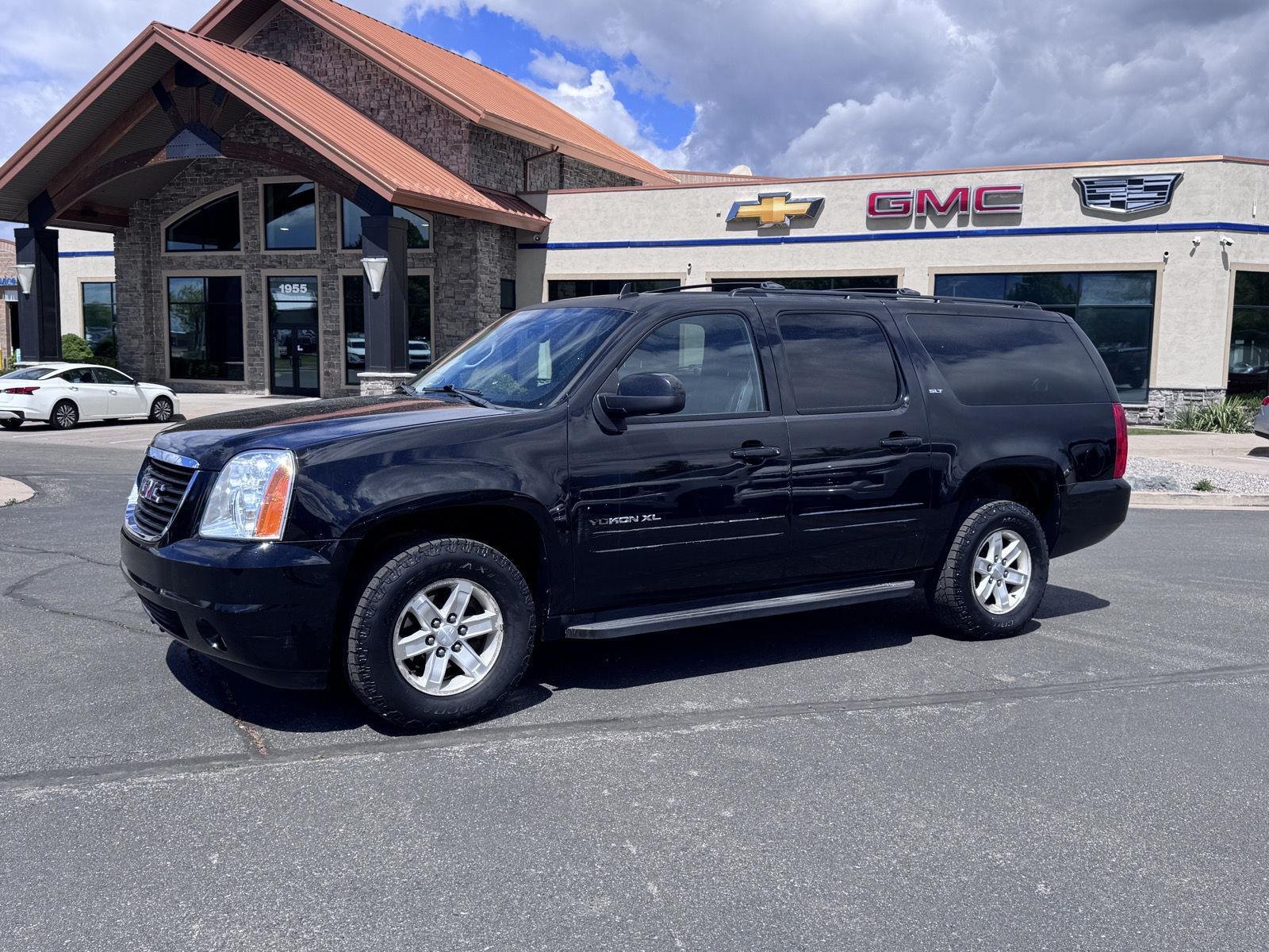 2013 GMC Yukon 4WD 1/2 Ton SLT (4SA)'s photo