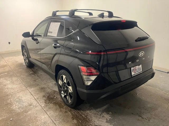 Used 2025 Black Hyundai SEL image 6