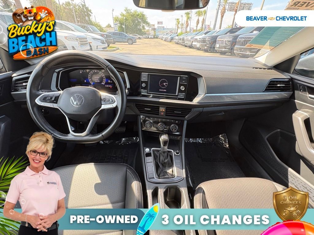 Used 2024  Volkswagen SE image 21