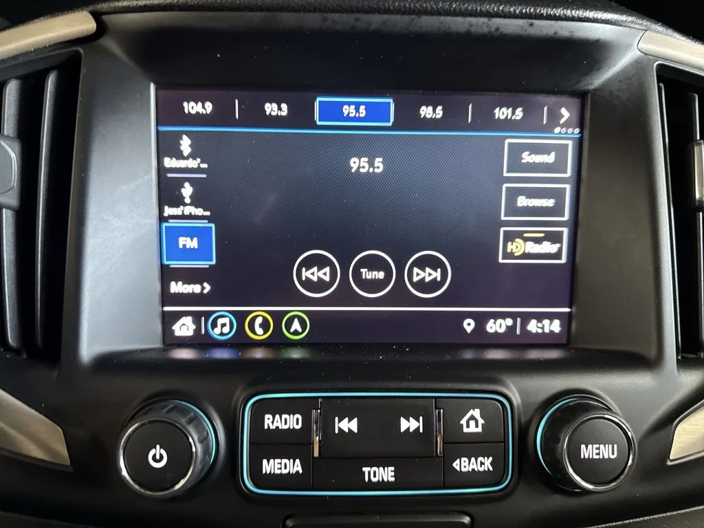 Used 2018 Summit White GMC Denali image 30