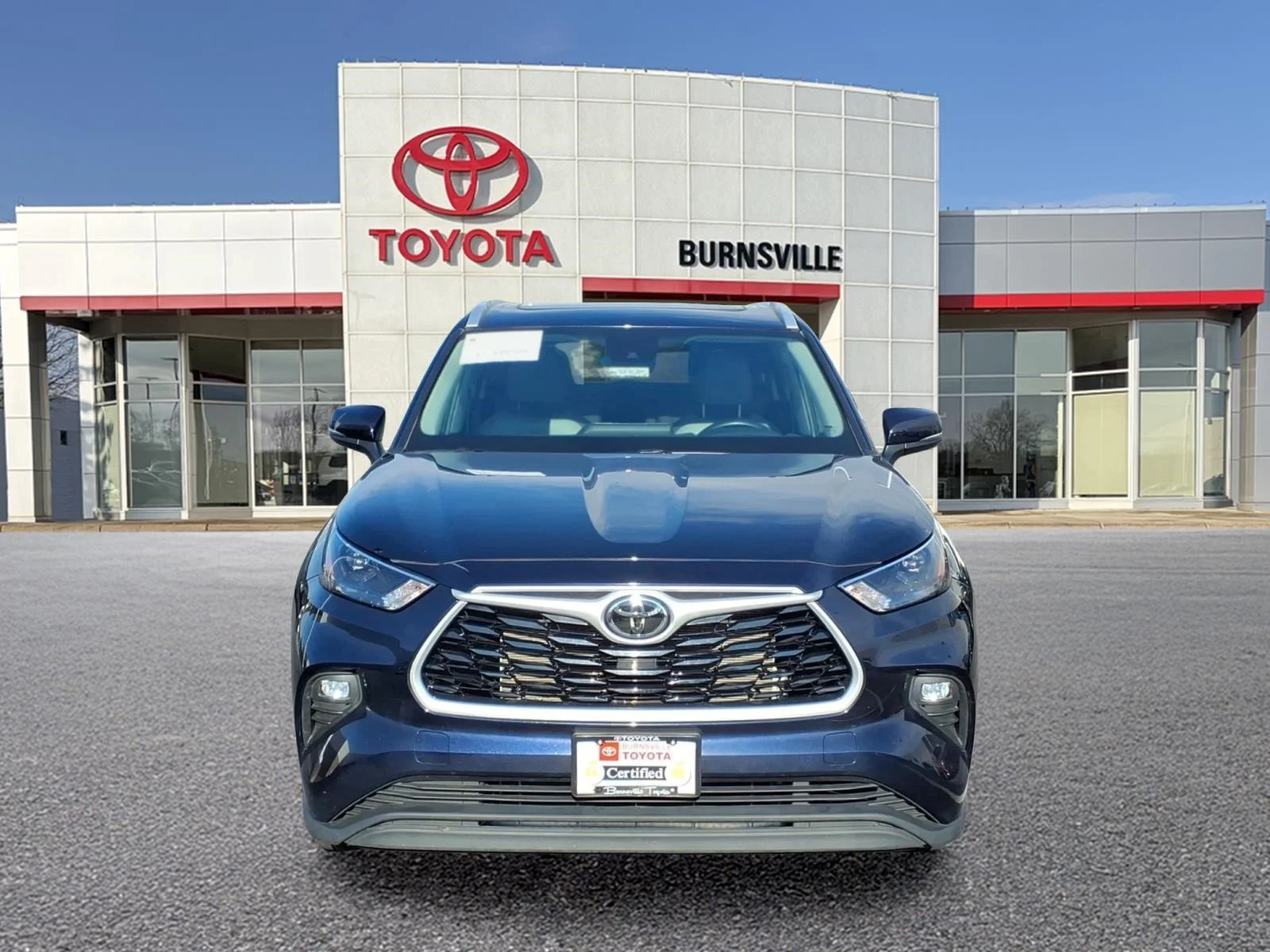 Certified Used 2022  Toyota XLE image 9