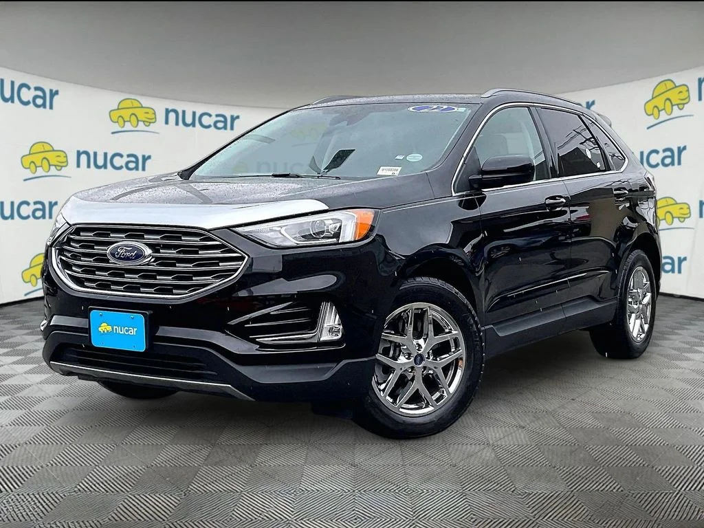 Used 2022 Black Ford SEL image 3