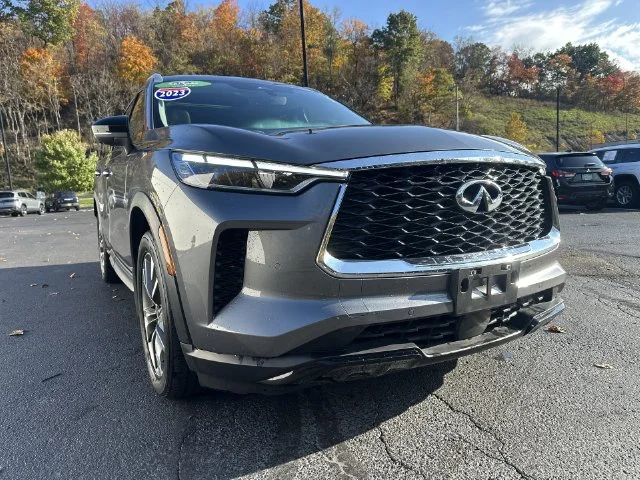 Used 2023 Gray INFINITI LUXE image 18