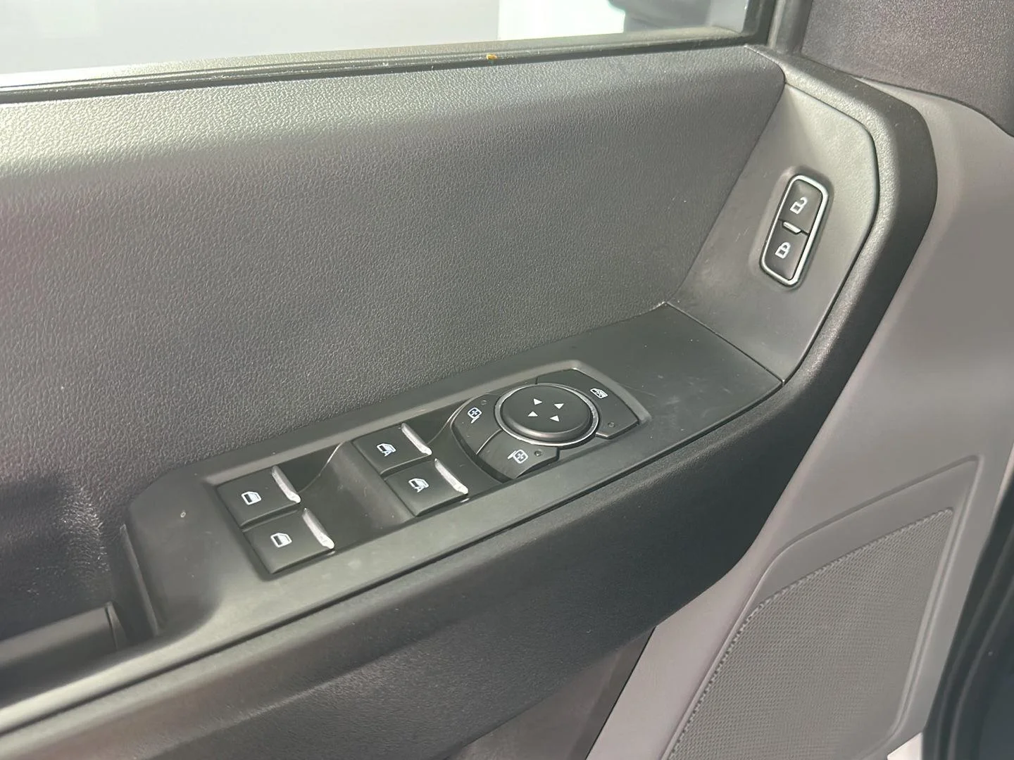 Used 2023 Oxford White Ford XL image 16