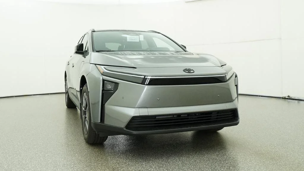 New 2026 Heavy Metal Toyota XLE image 3