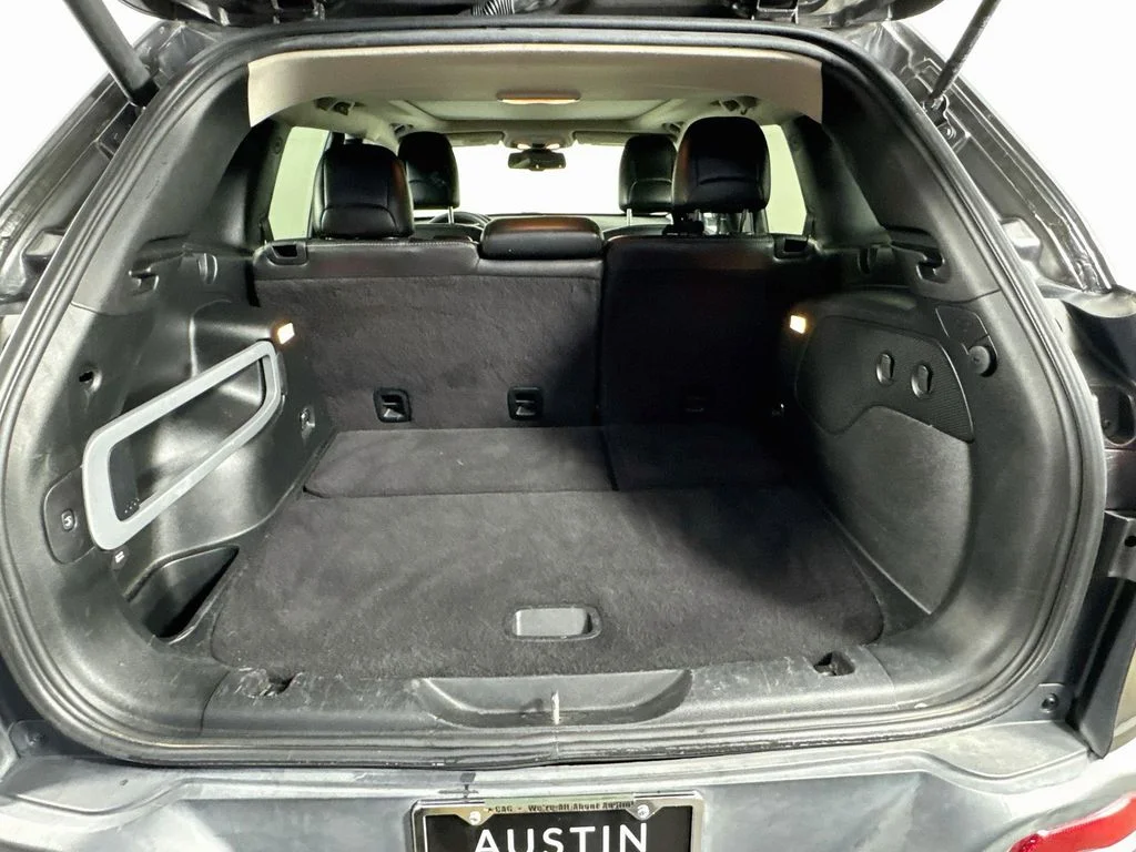 Used 2016 Gray Jeep Limited image 32