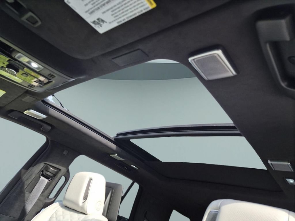 2026 Cadillac Escalade Platinum Sport - Photo 17