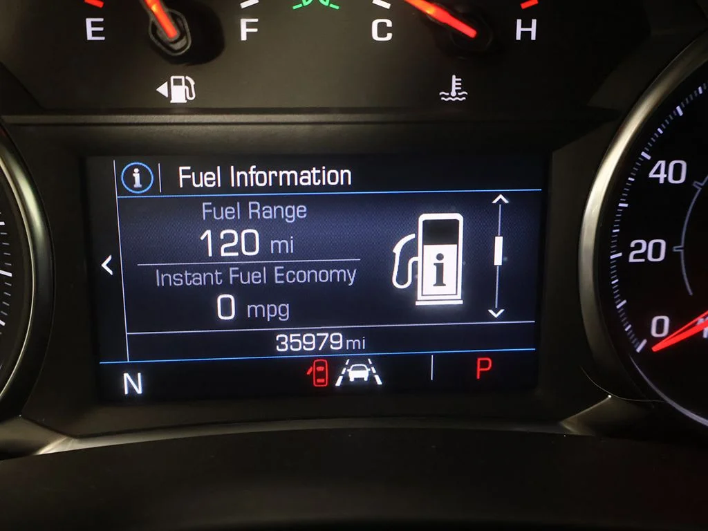Used 2023 Silver GMC SLE image 38