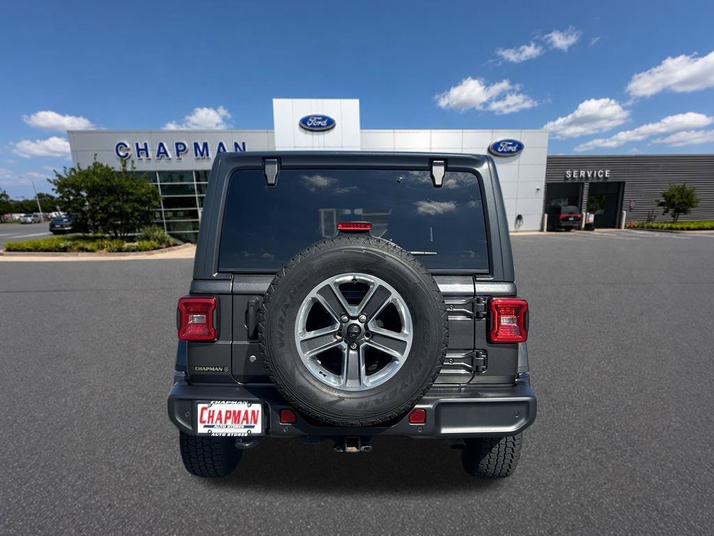Used 2018 Gray Jeep Unlimited Sahara image 5