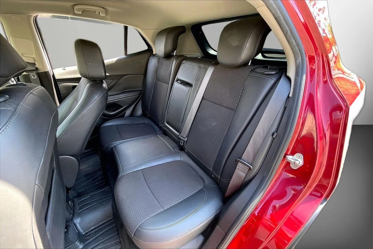 Used 2019 Red Buick Preferred image 21