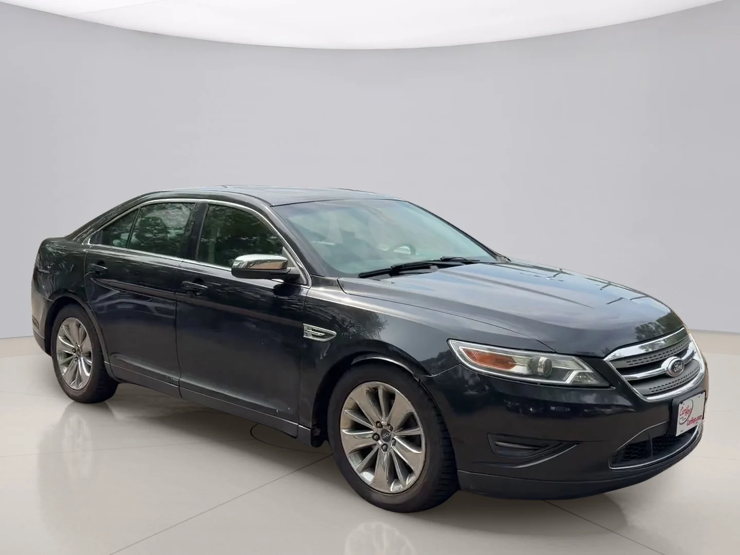 Used 2011 Black Ford LIMITED image 6