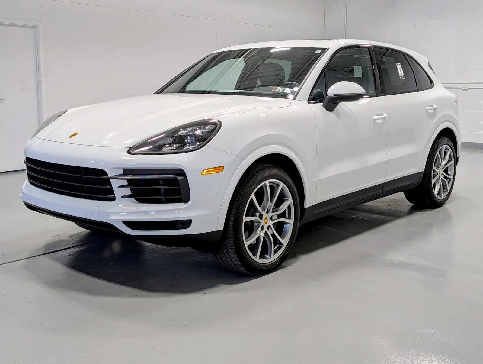 2019 Porsche Cayenne -'s photo