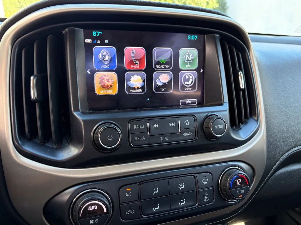 Used 2018 White GMC Denali image 8